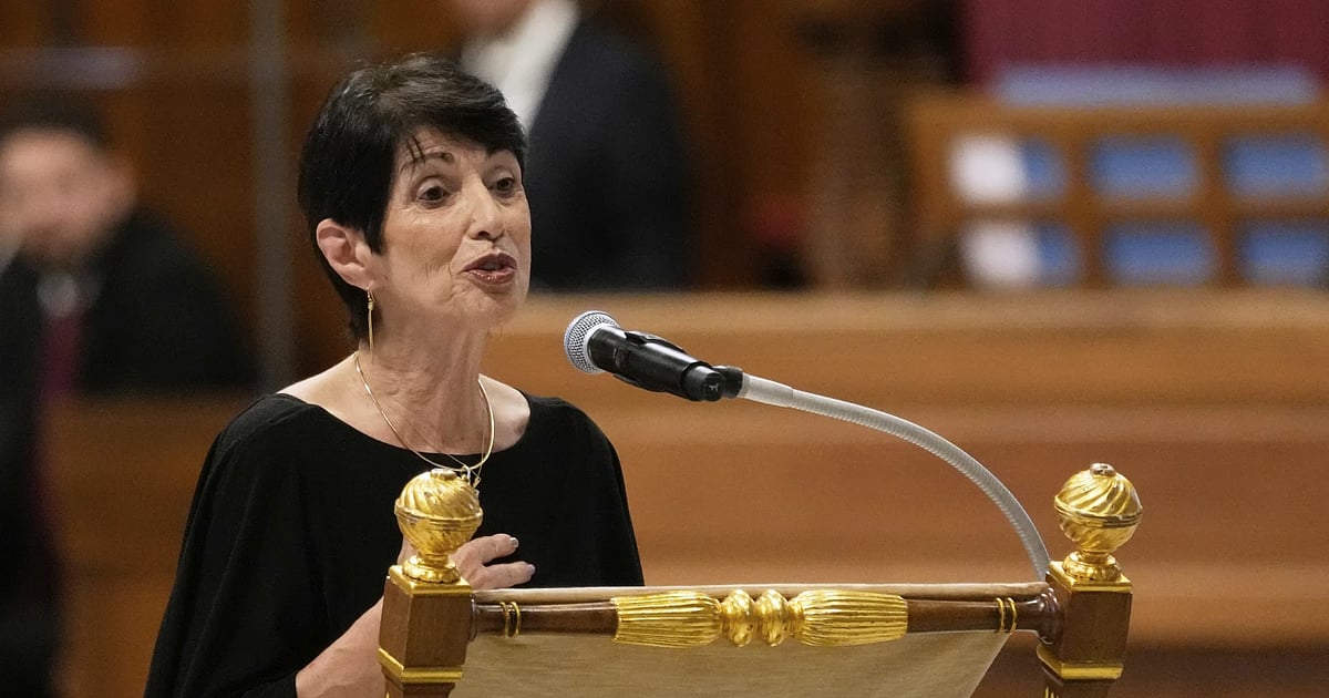 Pope praises forgiveness as mother of slain US journalist James Foley ...