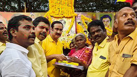 (PMK) founder Dr S Ramadoss and party leader Dr Anbumani Ramadoss on Wednesday paid floral tributes to those who lost their lives in the 1987 Vanniyar Sangam reservation agitation.
