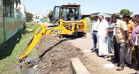 Agriculture and Farmers’ Welfare Minister M R K Panneerselvam noted that Pasimuthan Odai, a 13.5 km channel irrigating 3,608 acres and carrying 1,800 cusecs during floods, had been choked by vegetation.