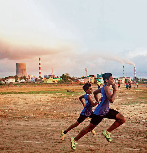 Cradle to grave: Fossil fuels drive health emergency 