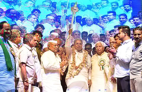 Chief Minister Siddaramaiah inaugurated the "Government Towards the Lord" government project organized by the Gadag District Administration and Gadag Zilla Panchayat and accepted the petitions of the public.