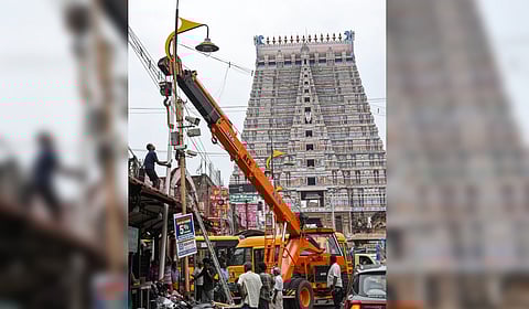 The heritage street lights between Puli Mandapam and temple Rajagopuram will be lit up soon.
