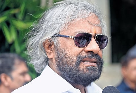 Forest minister Eshwar Khandre