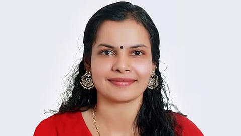 Gayathri entered into the relationship without knowing that Praveen was already married and had two children.