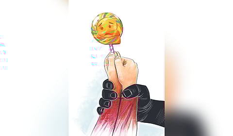 The special police team safely rescued Yogesh and handed him to his parents. 