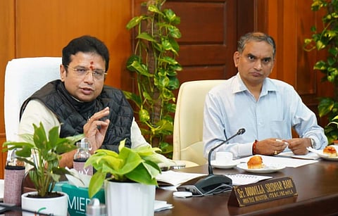 Minister Sridhar Babu chairs a brainstorming session with leading aerospace entrepreneurs and experts. 