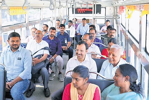 Sajjanar bids adieu to TGSRTC with bus ride as MD