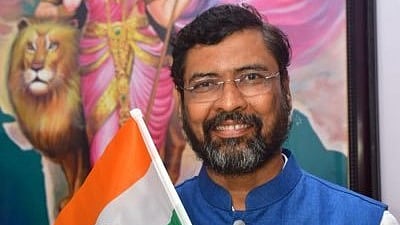 Cancel Dussehra rally, redirect funds for flood victims: BJP to Uddhav Thackeray