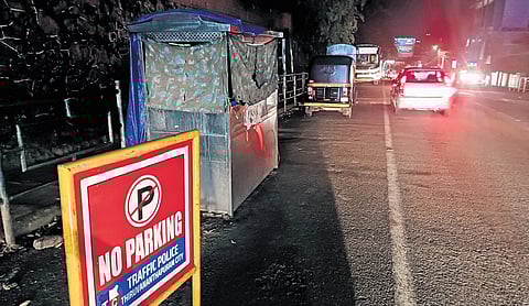 Cops shut down fast food joints on key city stretches