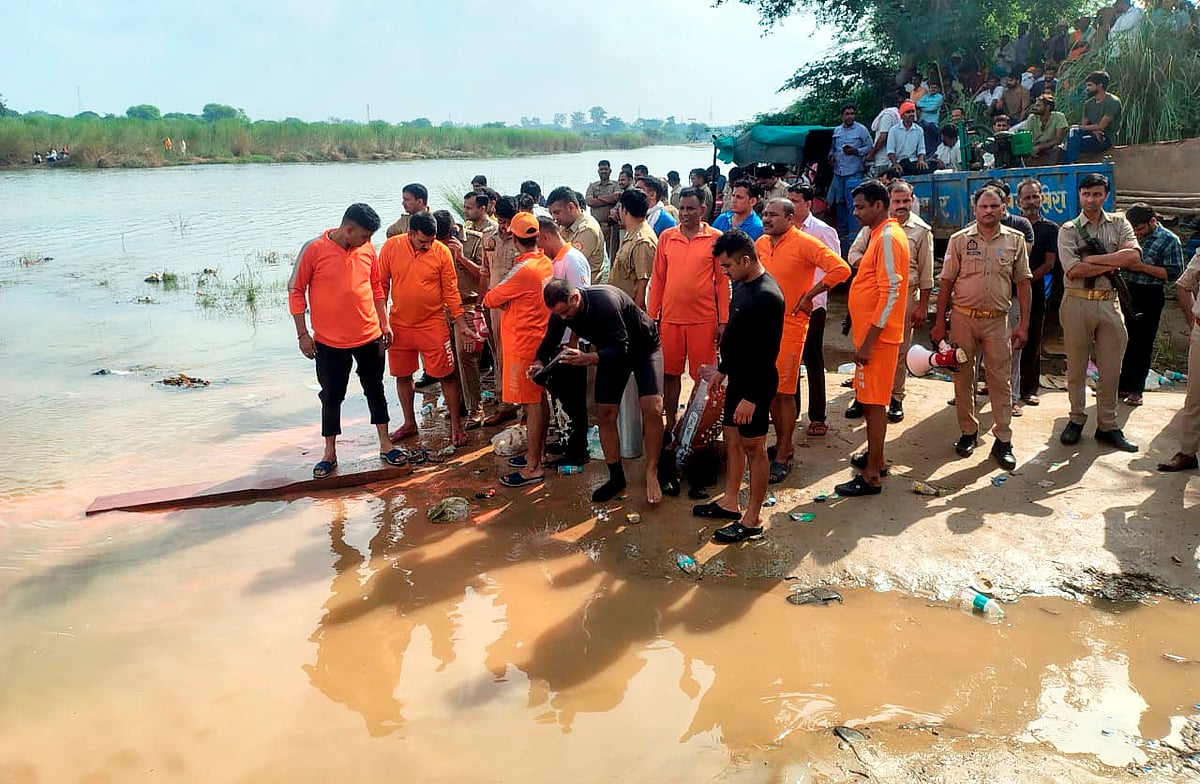 Bodies of all 12 who drowned during Dussehra idol immersion in Agra river  recovered