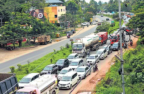 Traffic congestion in Muringoor.