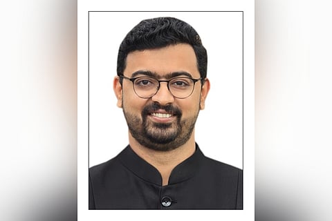 Chikkaballapur Zilla Panchayat Chief Executive Officer Dr Naveen Bhat Y