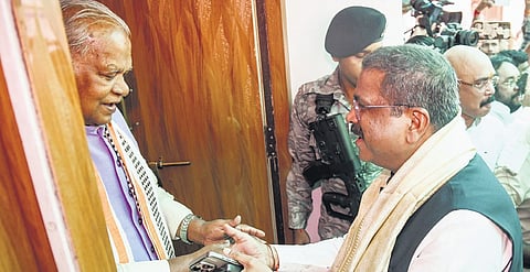 Bihar: NDA, Opposition scramble to seal seat-sharing deals