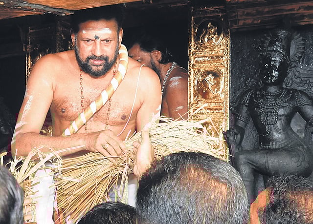 After the cladding on the sculptures was removed in August 2019