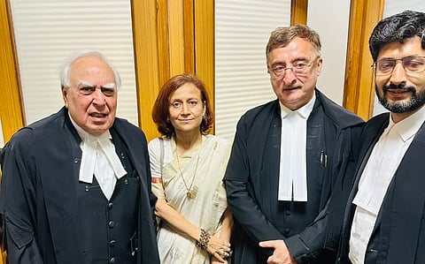 Geetanjali Angmo visits Jodhpur jail with advocates Kapil Sibal and V Tankha.