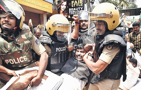 Former special commissioner to Sabarimala Justice K P Balachandran said he was personally convinced that the the idols and other structures were gold cladded in 1999.