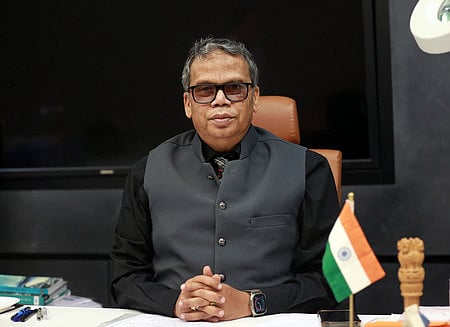 KMRL MD Loknath Behera 
