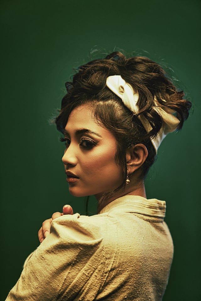 R&B artist Meba Ofilia 