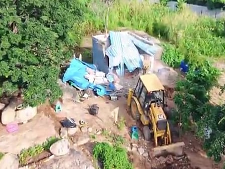 As part of the continued action, 18 sheds spread over about 200 metres along the Miyapur–Bachupally main road were demolished earlier, leading to the recovery of an additional 15 acres.
