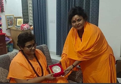 Hindu Mahasabha leader  Puja Shakun Pandey with BJP leader Pragya Singh Thakur. 
