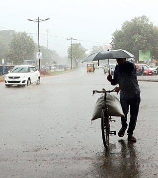 Monsoon’s withdrawal witnessed a delay due to a depression over the Bay of Bengal, which caused excessive rainfall in the beginning of October. 