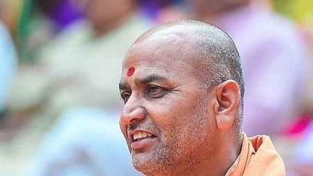 Kadasiddheshwara Swamiji of Kaneri Mutt