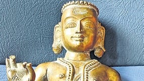 Metal idol of saint poet Manickavasagar