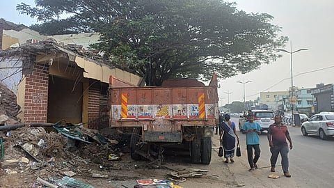 The stationary lorry that the car rammed into.