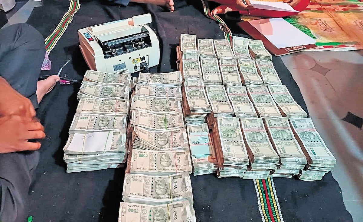 Lokayukta Police Seizes Rs 38 Crore in Disproportionate Assets from 12 Karnataka Officials