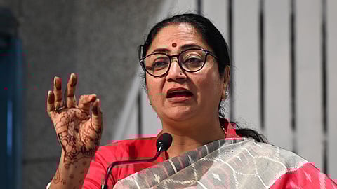 Delhi Chief Minister Rekha Gupta addresses the gathering during the launch of 'Late Payment Surcharge Waiver Scheme'' and the 'Unauthorized Connection