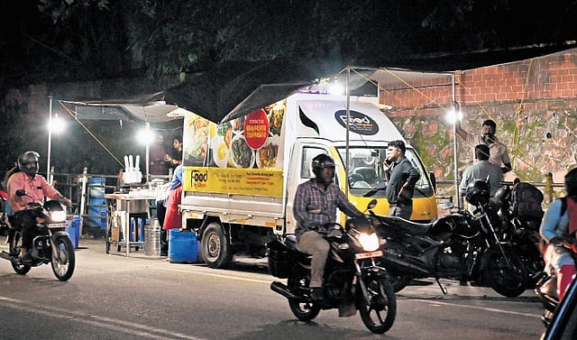 Wayside eateries are back in business along city roads after being temporarily shut down as part of a regulation drive. Scenes from Vazhuthacaud