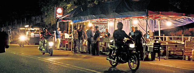 Wayside eateries are back in business along city roads after being temporarily shut down as part of a regulation drive. Scenes from Vazhuthacaud