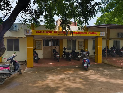 After Tirunelveli Medical College Hospital, the pay ward inaugurated by Health Minister in Tenkasi District Government Headquarters Hospital has been left unused wasting taxpayers money. Officials said equipment for the ward  was yet to be purchased. 