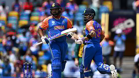 India's Virat Kohli (R) and India's captain Rohit Sharma.