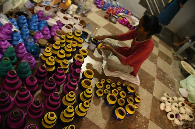 decor pots all set in a row