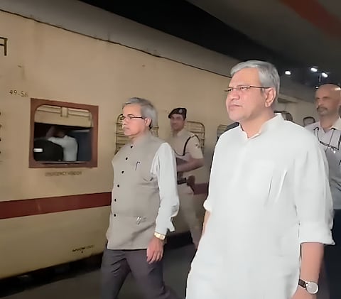 Minister Ashwini Vaishnaw was accompanied by Satish Kumar, Chairman & CEO of the Railway Board, Ashok Kumar Verma, General Manager of Northern Railway, and several other senior railway officials. 