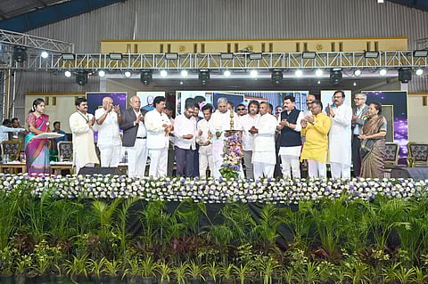 CM Siddaramaiah inaugurates the birth centenary celebrations of former minister RL Jalappa in Doddaballapur on Sunday.