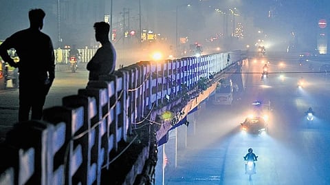 A thick layer of smog engulfed Bhubaneswar on Monday night.