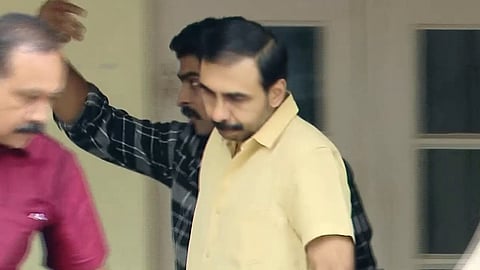 Sabarimala Gold Theft: Prime accused Unnikrishnan Potti taken to Bengaluru for evidence collection.