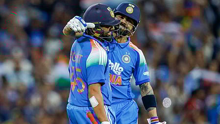 Virat Kohli and Rohit Sharma scored a  168-run partnership in vintage batsmanship after consolation win in the third and final ODI in Sydney on Saturday. 