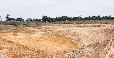 Locals from Beeranguda in Ameenpur municipality (Sangareddy district) said the 22.11-acre Shambuni Kunta has shrunk to six acres due to dumping and construction