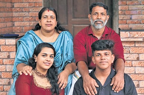 Neeraj with his father Nikhilesh, mother Divya and sister Nikhitha