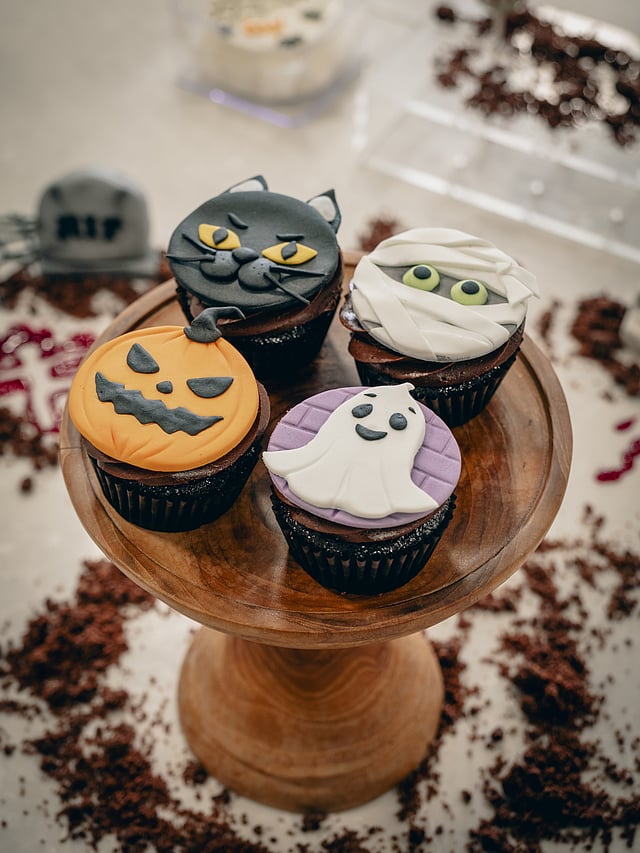 Joonie Tan's Halloween cupcakes