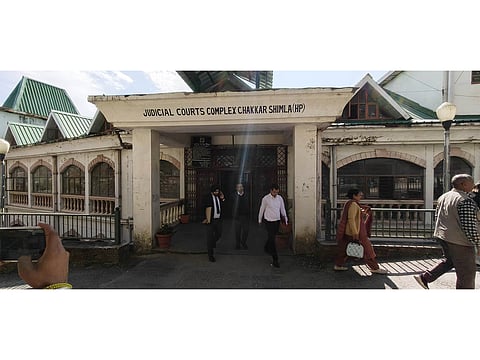 Sources said the incident occurred on Friday when several people from other states were headed to the mosque to offer prayers (namaz).