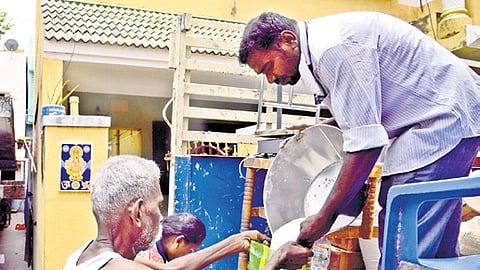 Ration on doorstep: TN lowers eligibility age from 70 to 65 years