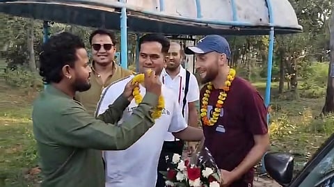 Nazakat Ali being welcomed by locals in  Chhattisgarh’s Chirmiri 