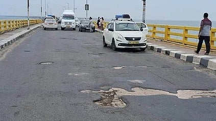 Image of potholes on Chennai roads used for representative purpose.