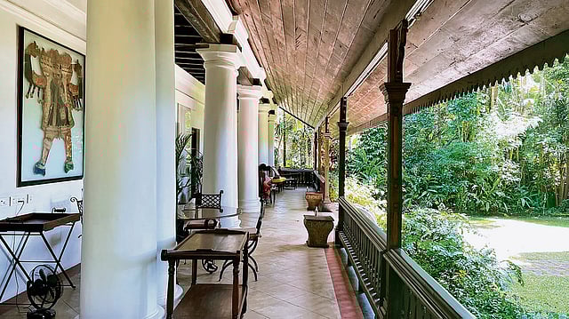 pillared verandahs