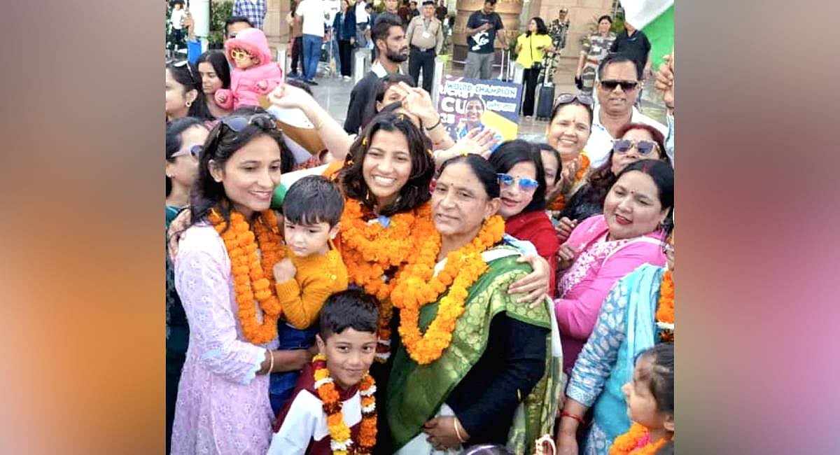Dehradun Diary: Cricketer Sneh returns home to great fanfare