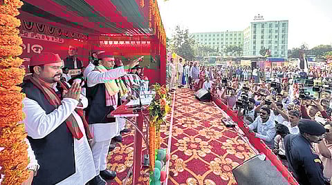 Akhilesh Yadav addresses a meeting in Nuapada on the last day of campaigning